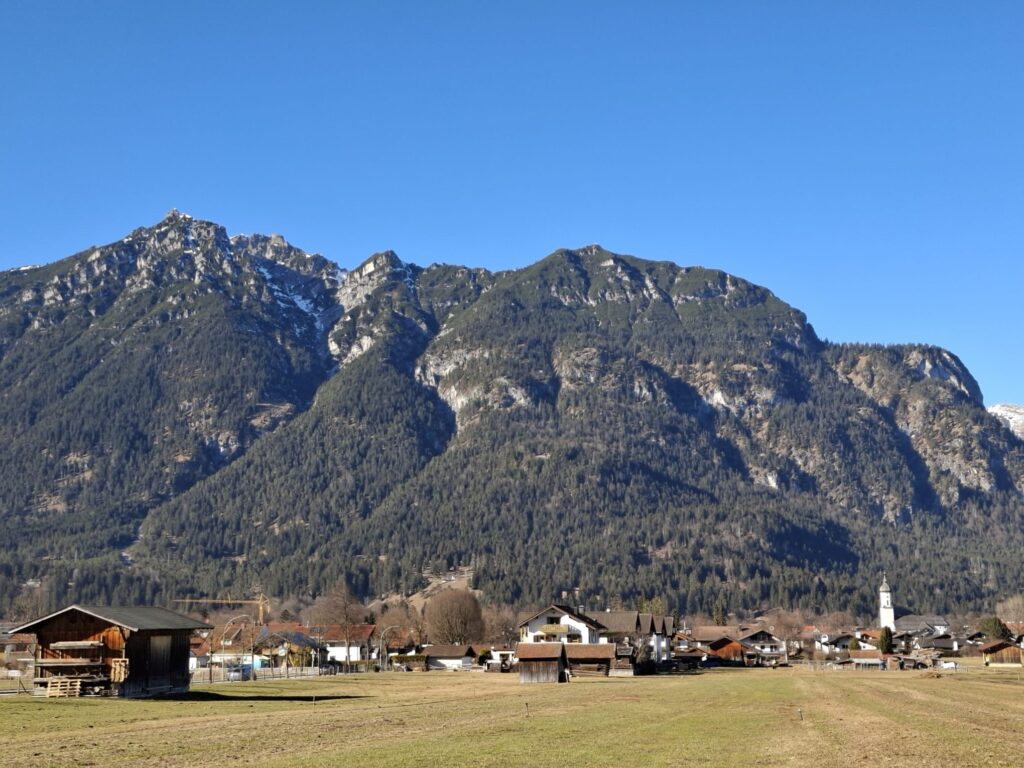 ferienwohnung-garmisch-fuxbau-blick-auf-kramer